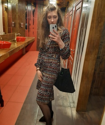Живу в Москве, и мои услуги доступны тебе здесь. Мои возможности огромны: я могу погрузить тебя в мир страсти и наслаждения. Мои отзывы говорят о моем профессионализме и о том, что каждая встреча со мной - это настоящий праздник для тебя. У меня есть фото, чтобы ты мог убедиться в моей красоте и сексуальности. Доверься мне, и я сделаю все возможное, чтобы ты получил максимальное удовольствие. 💋 Оксана